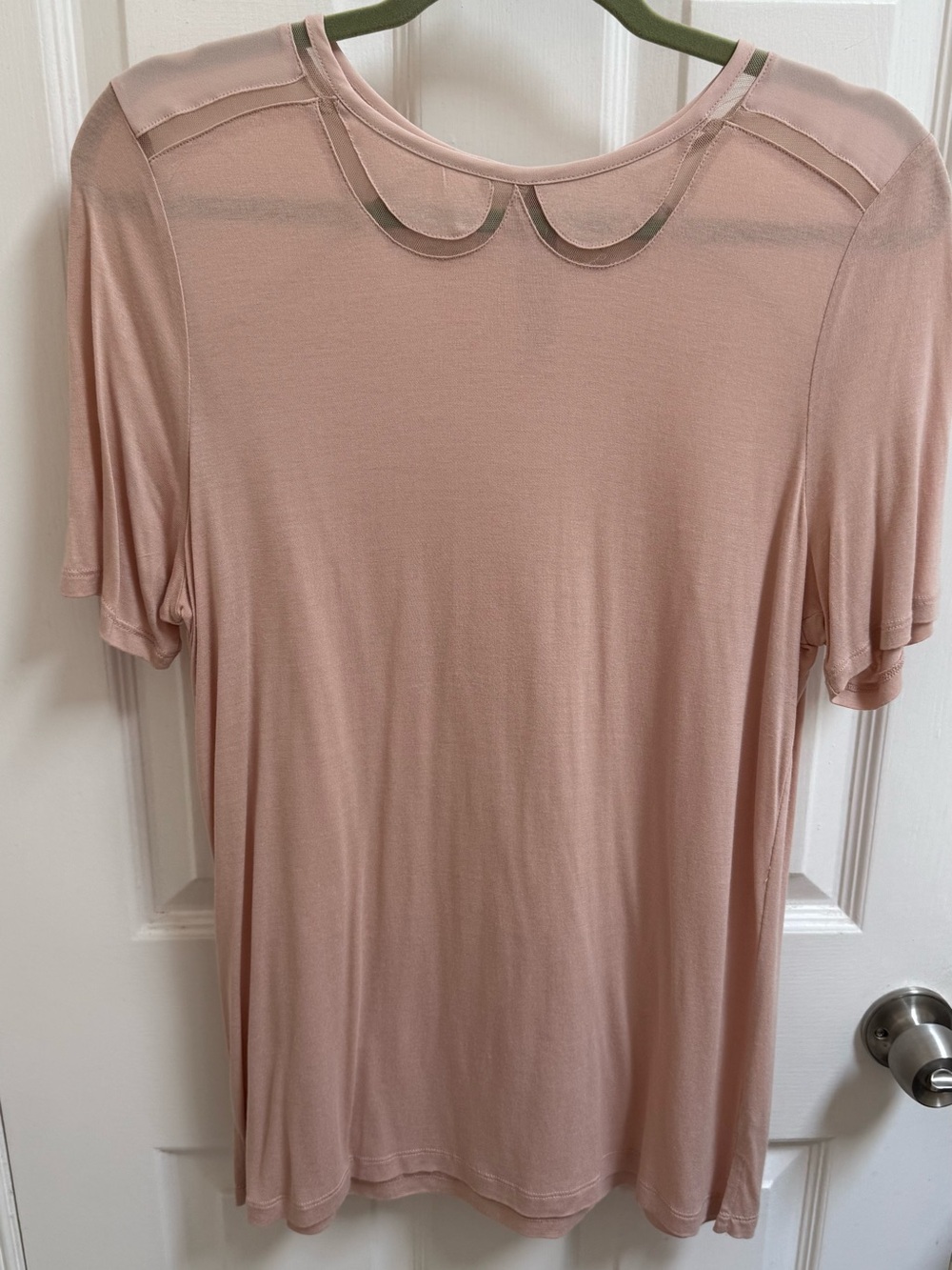 Worn once. Ann Taylor LOFT women’s top. Size large